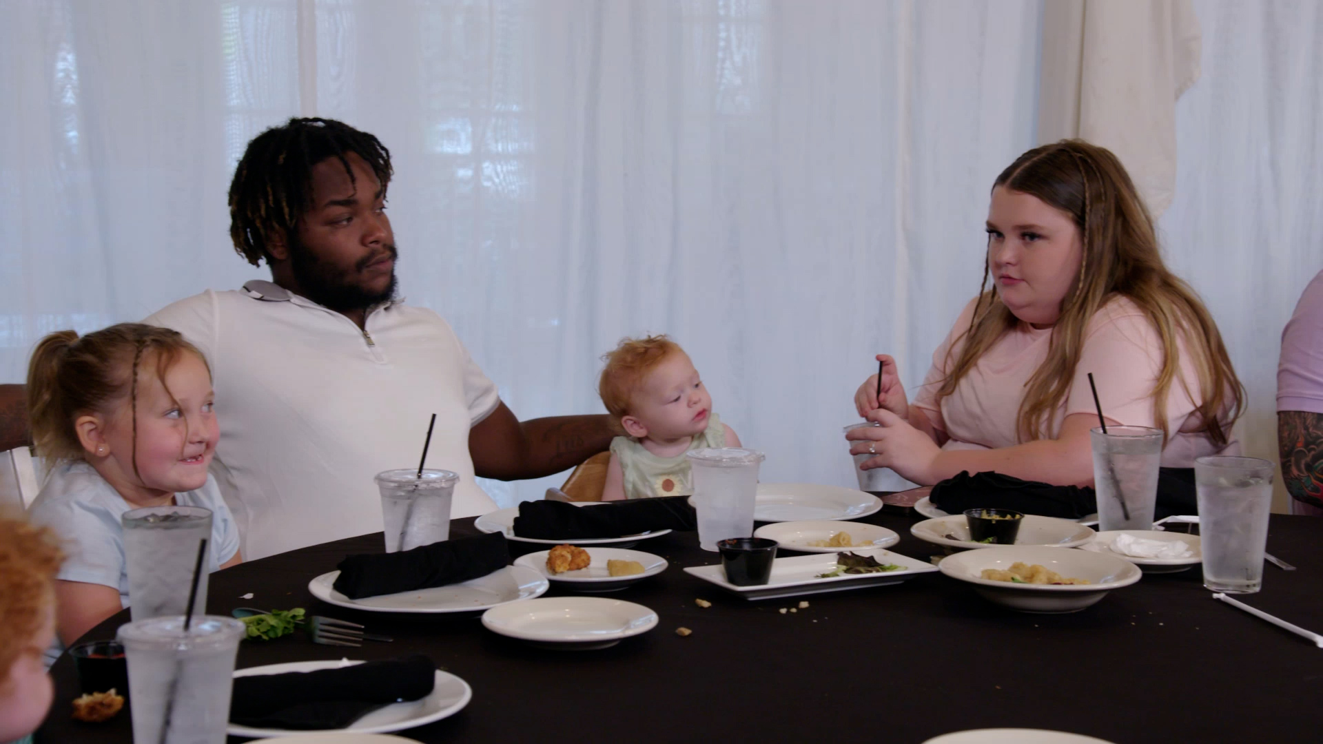 Family Crisis: Mama Dearest, Alana has a going away dinner. June's marriage is at risk., TV-14, Season 6, Episode 19