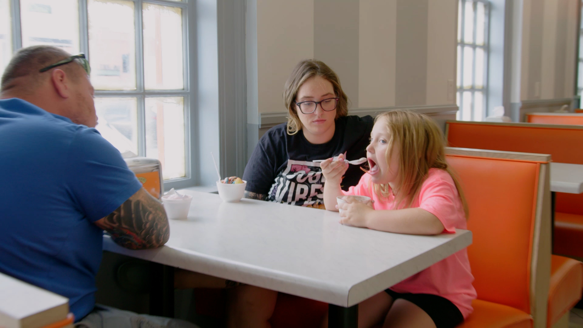 Family Crisis: Court & Canoodle, June's custody verdict; Pumpkin and Josh talk future plans., TV-14, Season 7, Episode 4