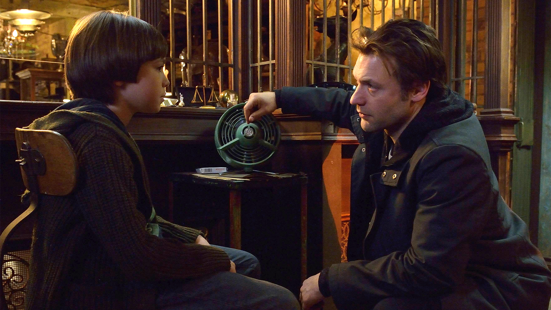 Loved Ones, Eph investigates Kelly's disappearance., TV-MA, Season 1, Episode 10
