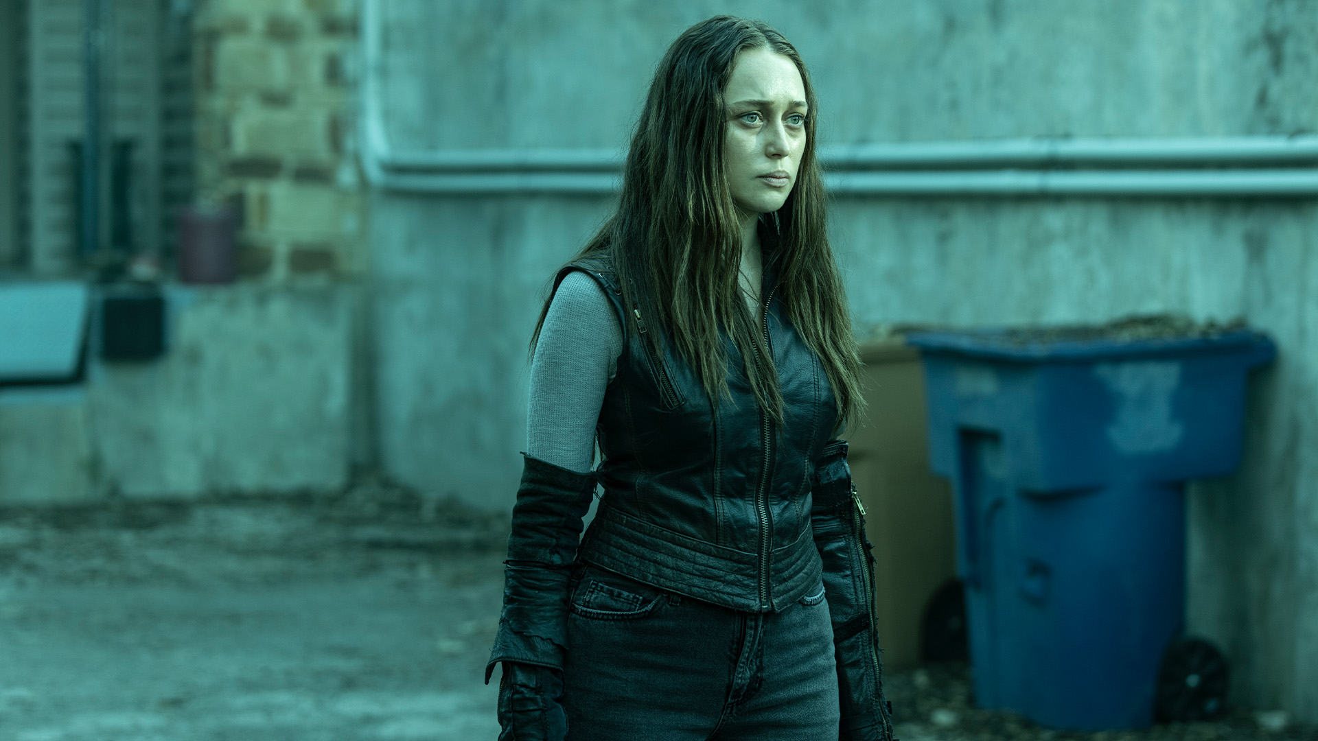 Follow Me, Alicia fights her fevers while on the run from Arno., TV-MA, Season 1033571, Episode 9