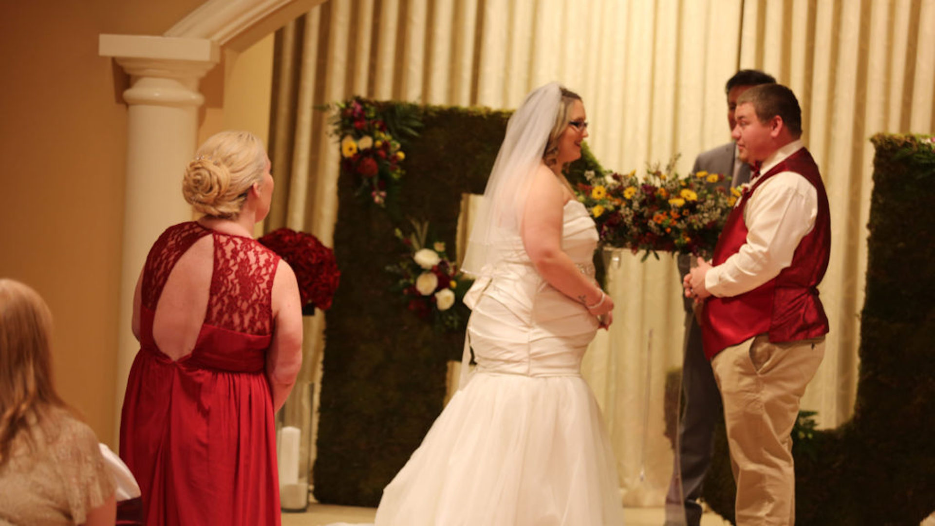 The Vegas Hillbillies, Pumpkin and Josh get married in Vegas! June ambushes Geno!, TV-14, Season 2, Episode 21