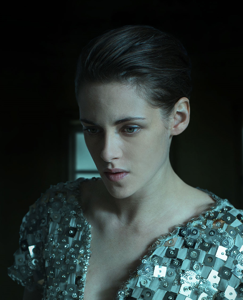 Personal Shopper, A young psychic is plunged into a dangerous game of cat and mouse when she makes contact with a sinister spirit. Kristen Stewart stars in this seductive thriller., TV-MA, Drama, 2017, 1 hour 46 minutes