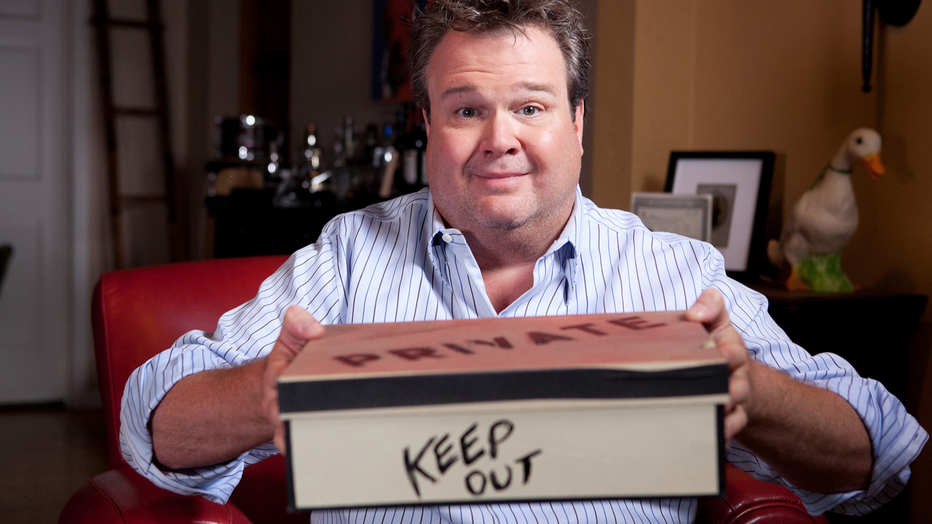 Modern Family's Eric Stonestreet, Eric Stonestreet's awkward youth, TV-MA, Season 1, Episode 2