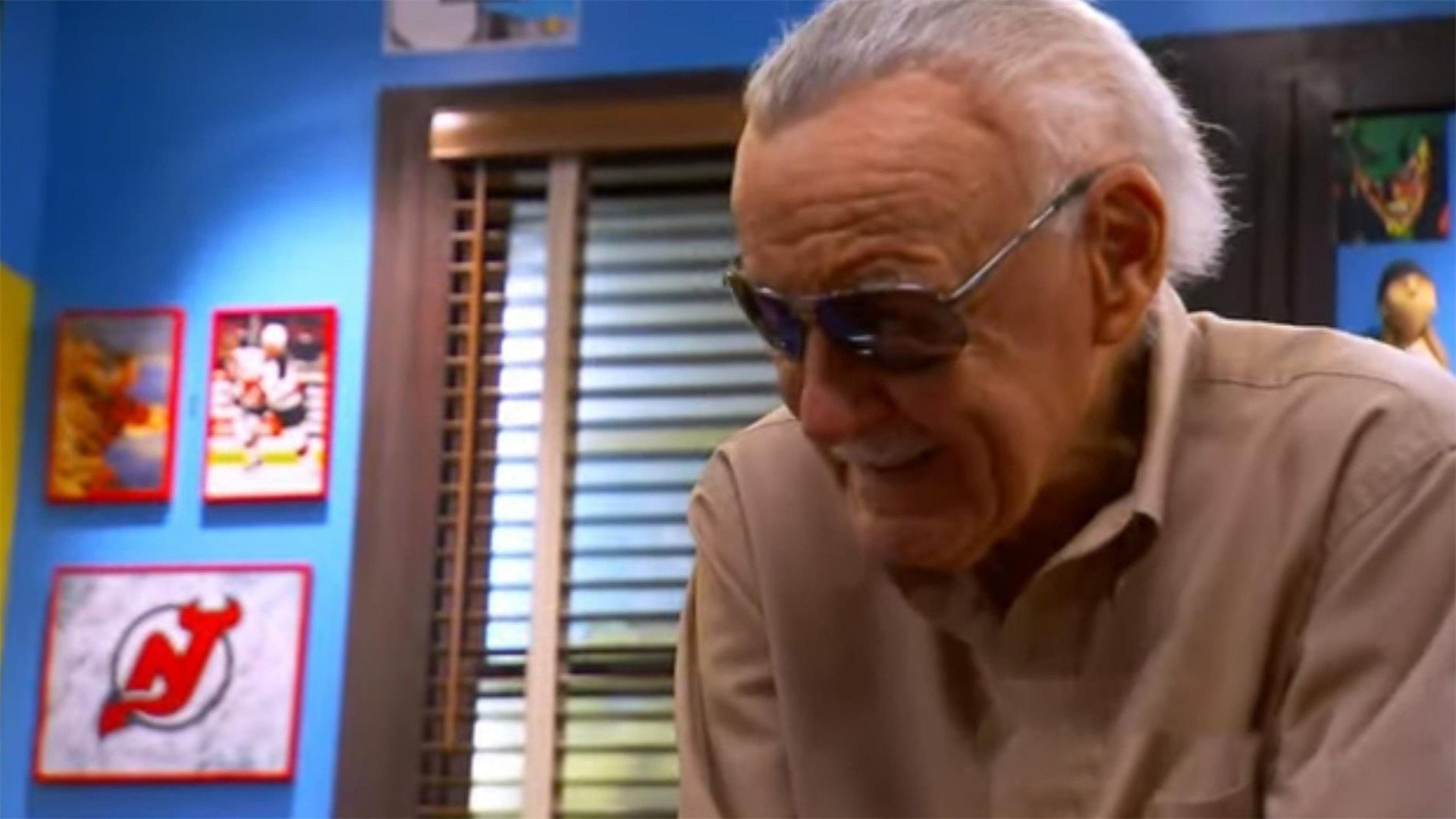 Stan the Man, Stan Lee visits the shop for a photo op., TV-PG, Season 1002295, Episode 8