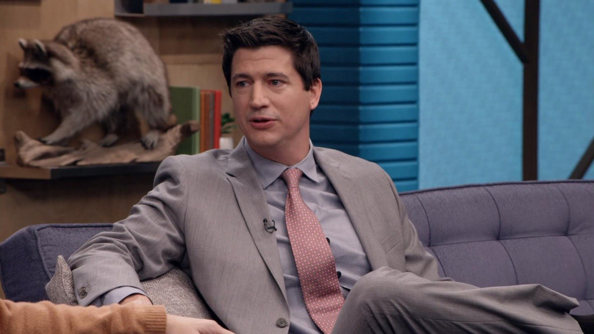 Ken Marino Wears a Slim Gray Suit and Salmon Tie, Ken Marino guest stars on CB!B!, TV-14, Season 4, Episode 27