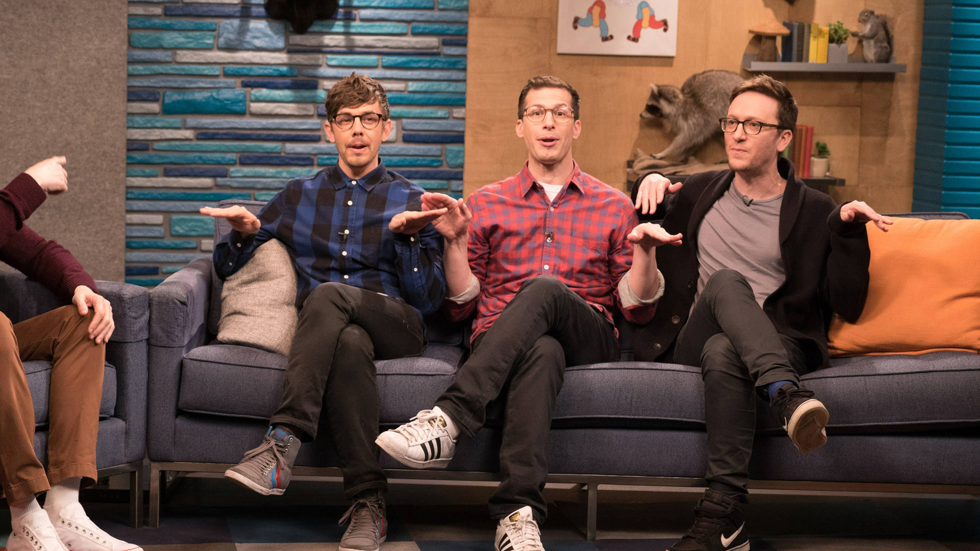 The Lonely Island Wear Dark Pants and Eyeglasses, Lonely Island guest stars on CB!B!, TV-14, Season 5, Episode 2