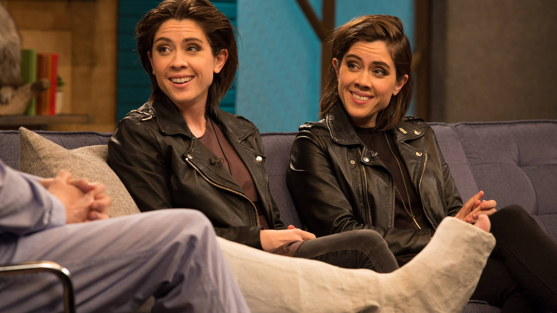 Tegan and Sara Wear Leather Jackets and Skinny Jeans, Tegan and Sara guest star on CB!B!, TV-14, Season 5, Episode 4