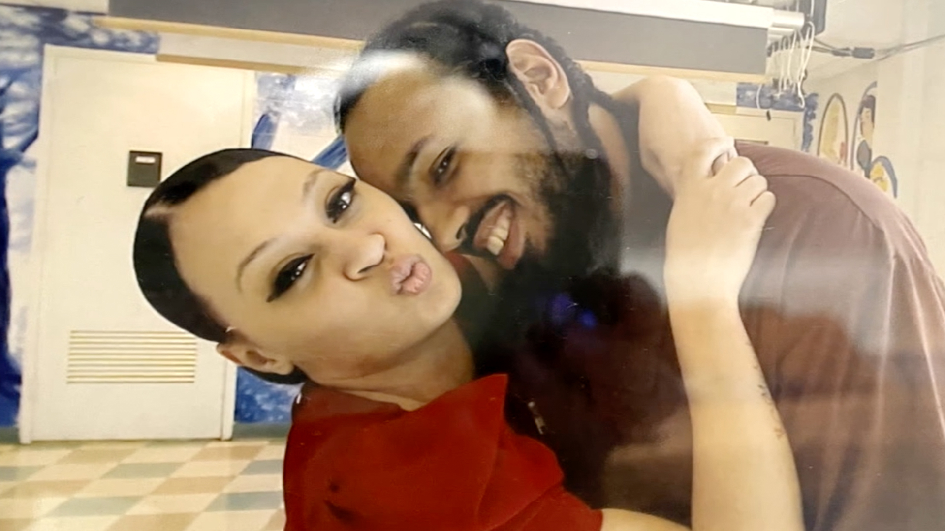 Watch Deleted Scene: Justine & Michael Get Freaky! | Love During Lockup Video Extras