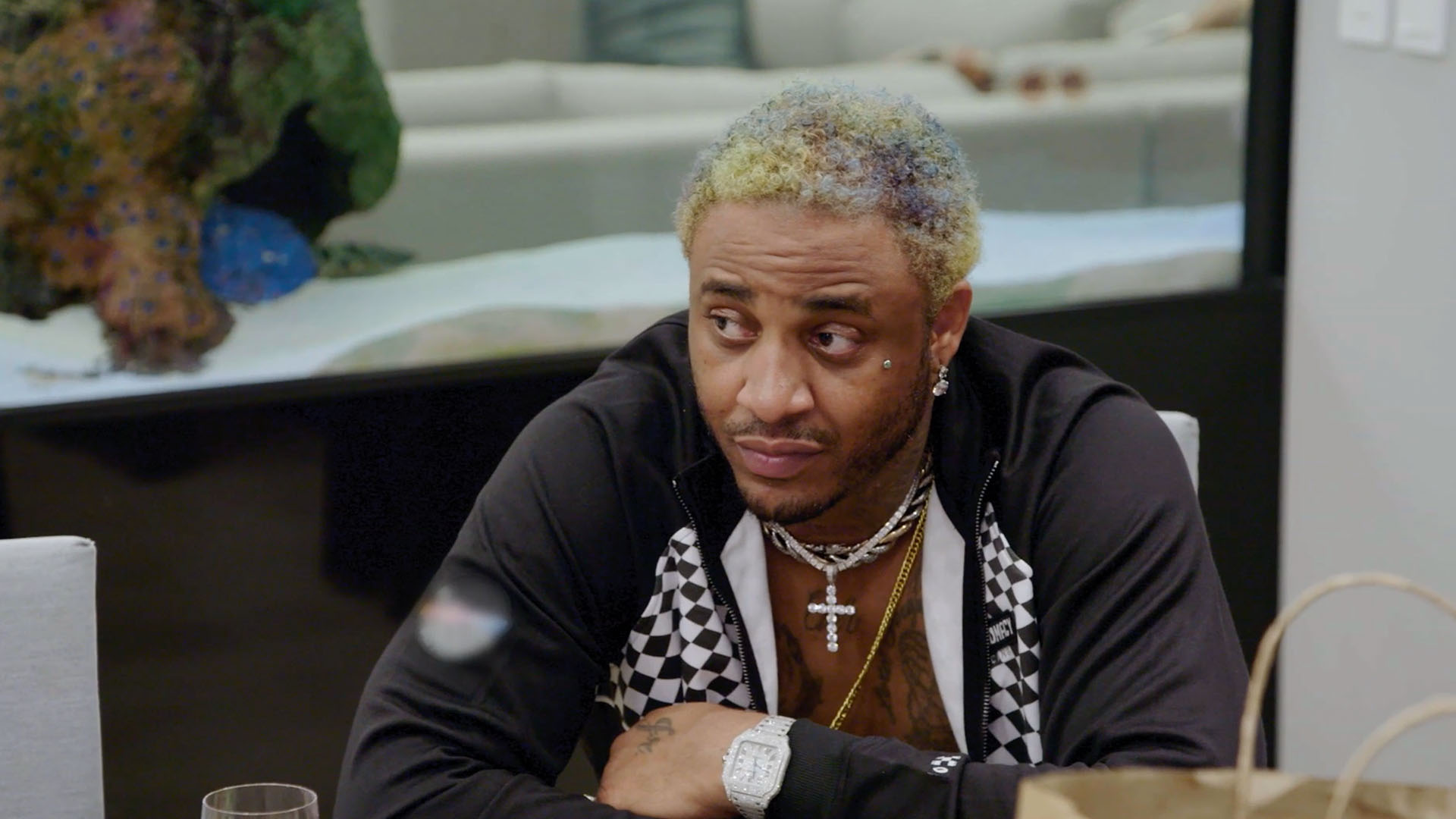 Watch Sneak Peek: Jealousy Reignites a Past Feud | Marriage Boot Camp: Hip Hop Edition Video Extras