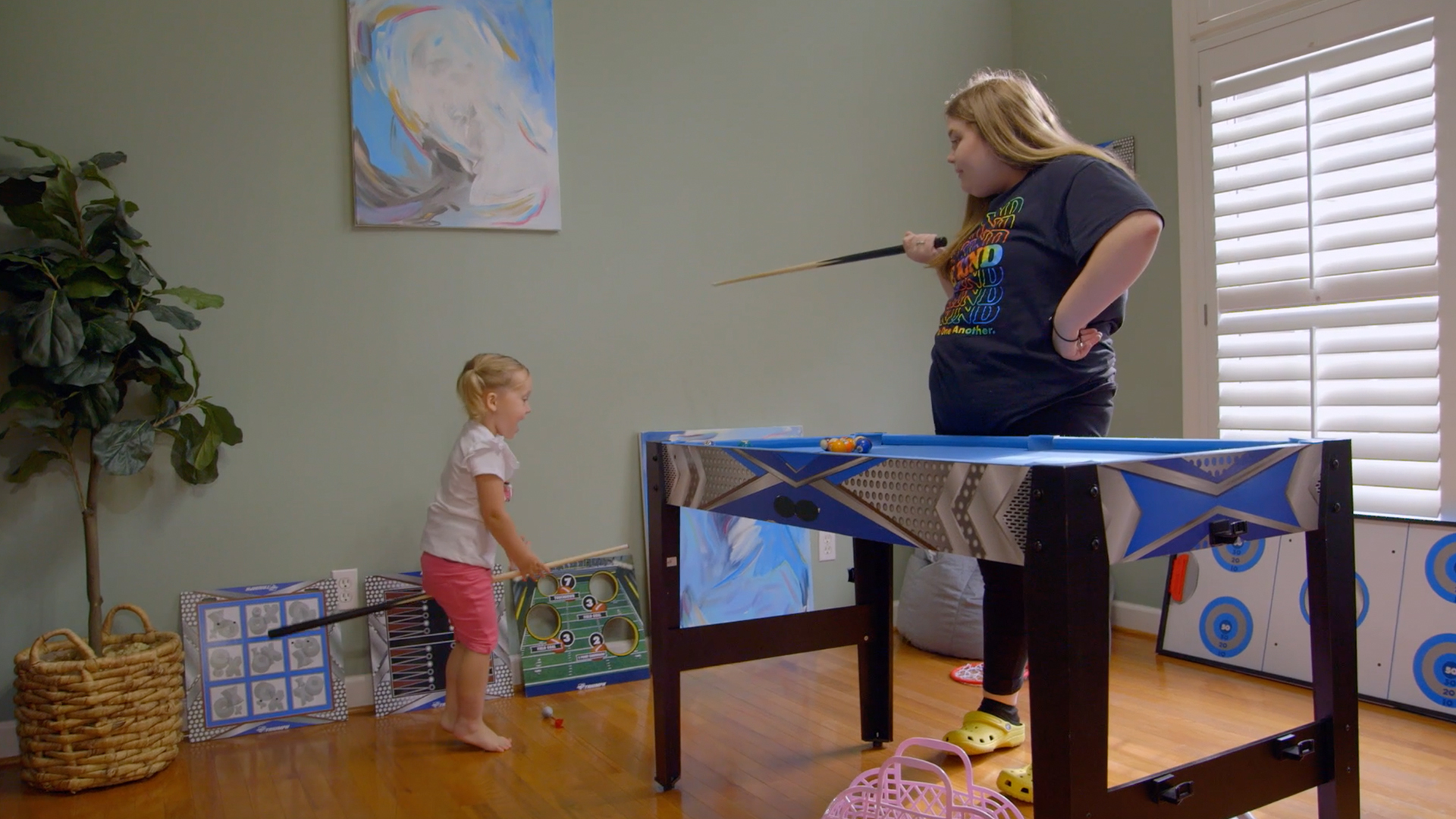 Watch Alana Is Tired of Babysitting! | Mama June: From Not to Hot Video Extras