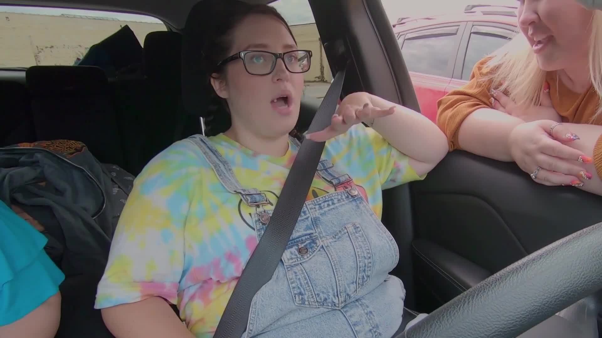 Watch Pumpkin & Doe Doe Push June to Leave Geno | Mama June: From Not to Hot Video Extras