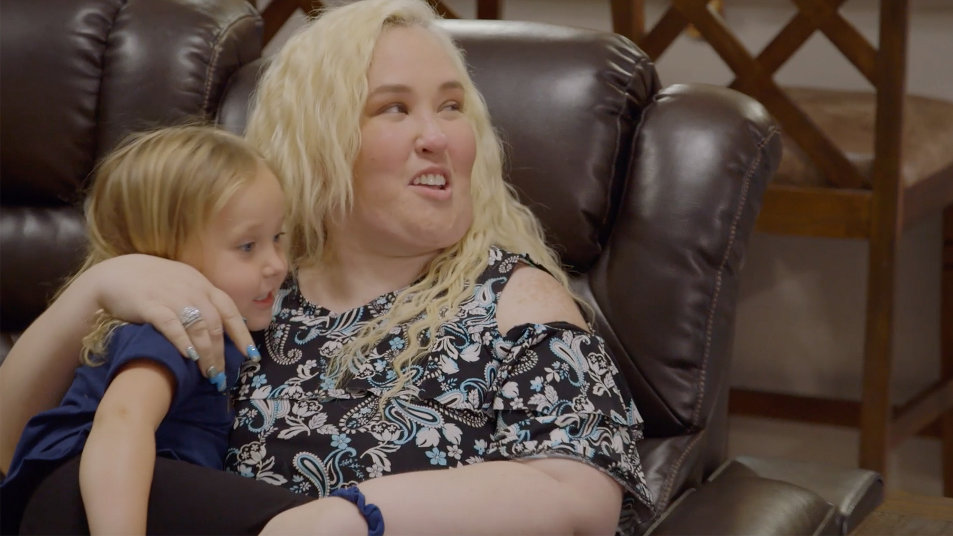 Watch The Family Isn’t Thrilled About June’s Return | Mama June: From Not to Hot Video Extras