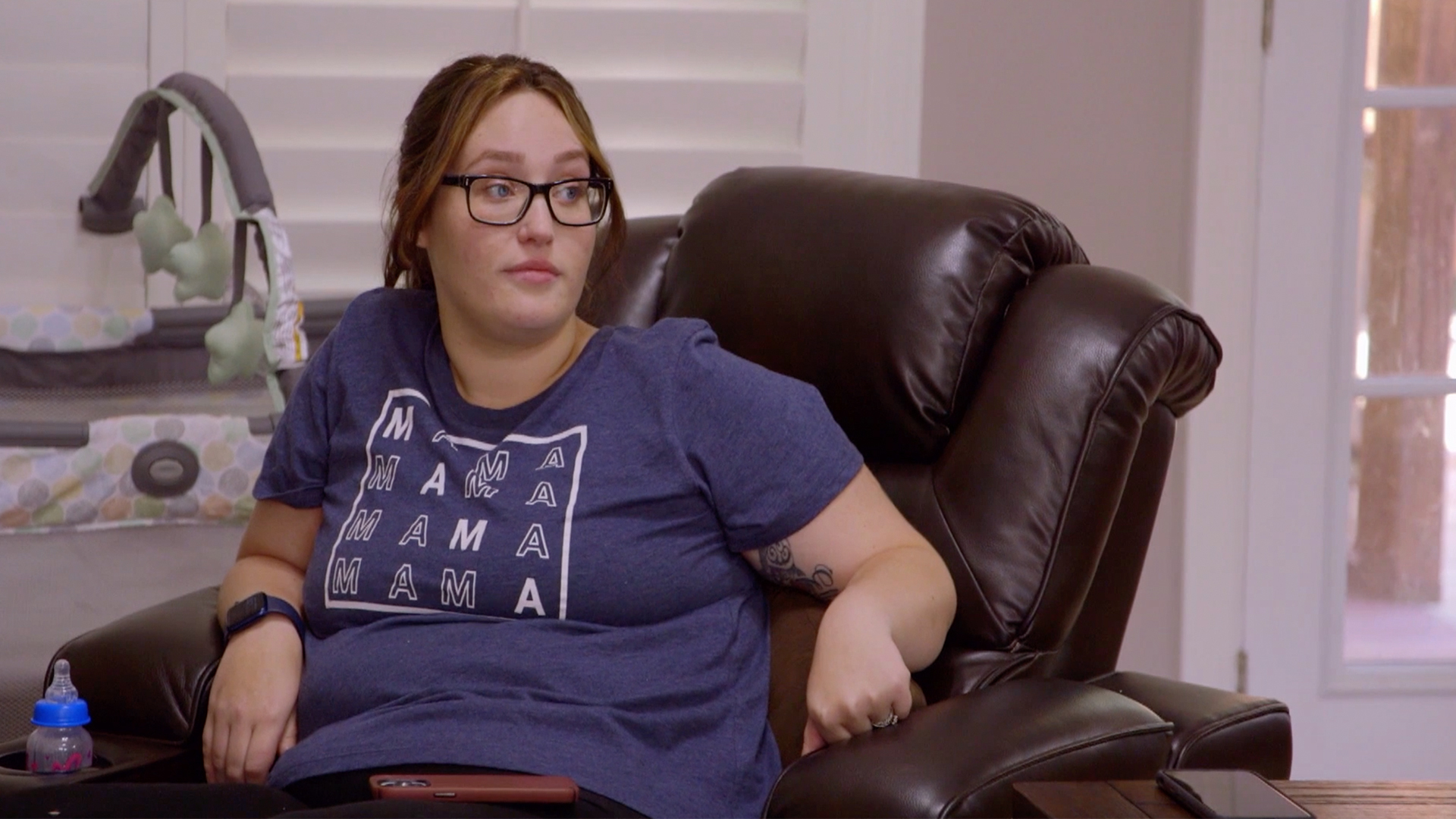Watch June Continues To Let Her Family Down | Mama June: From Not to Hot Video Extras