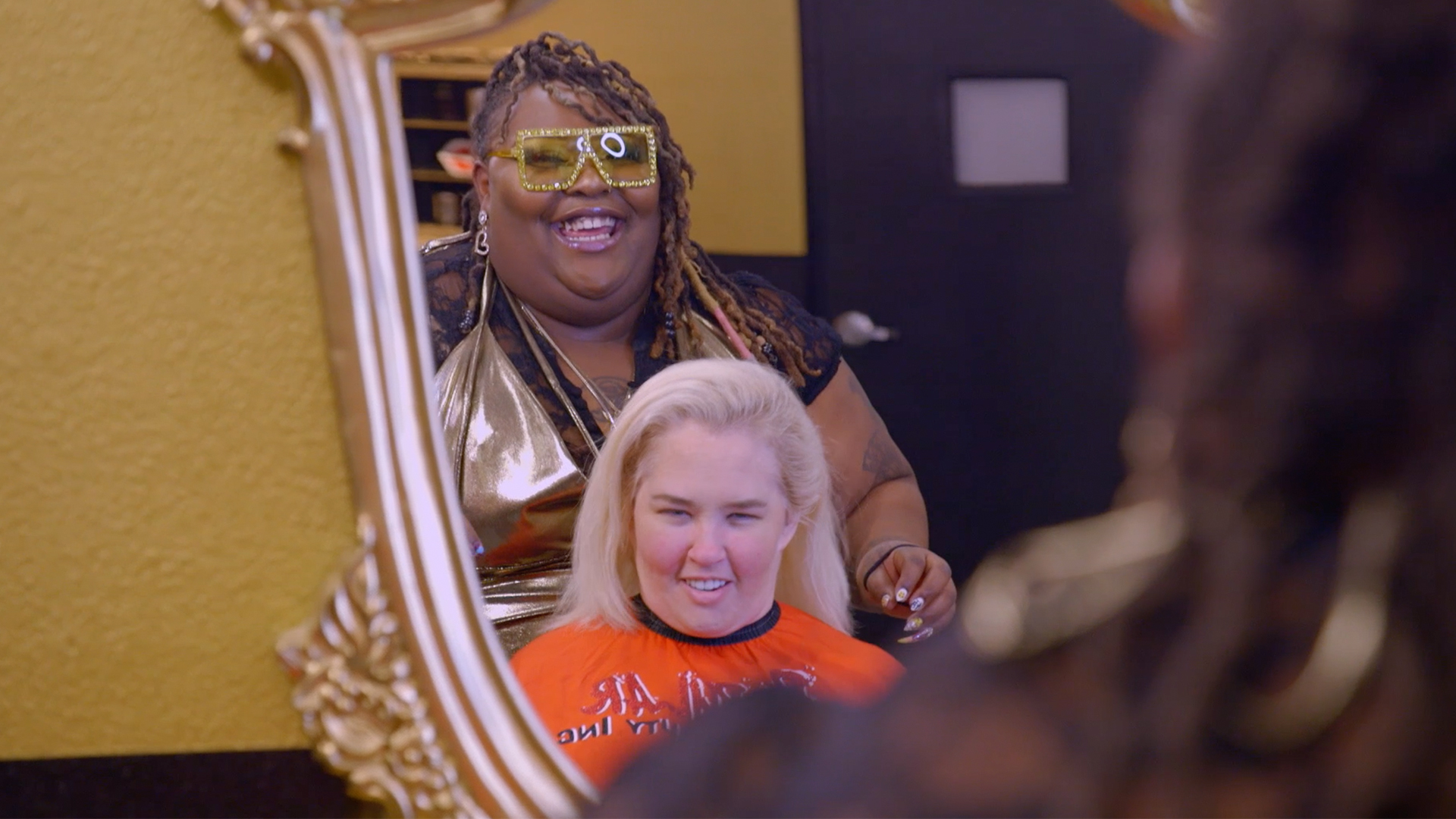 Watch Sneak Peek: Mama June and the Girls Get a Makeover! | Mama June: From Not to Hot Video Extras