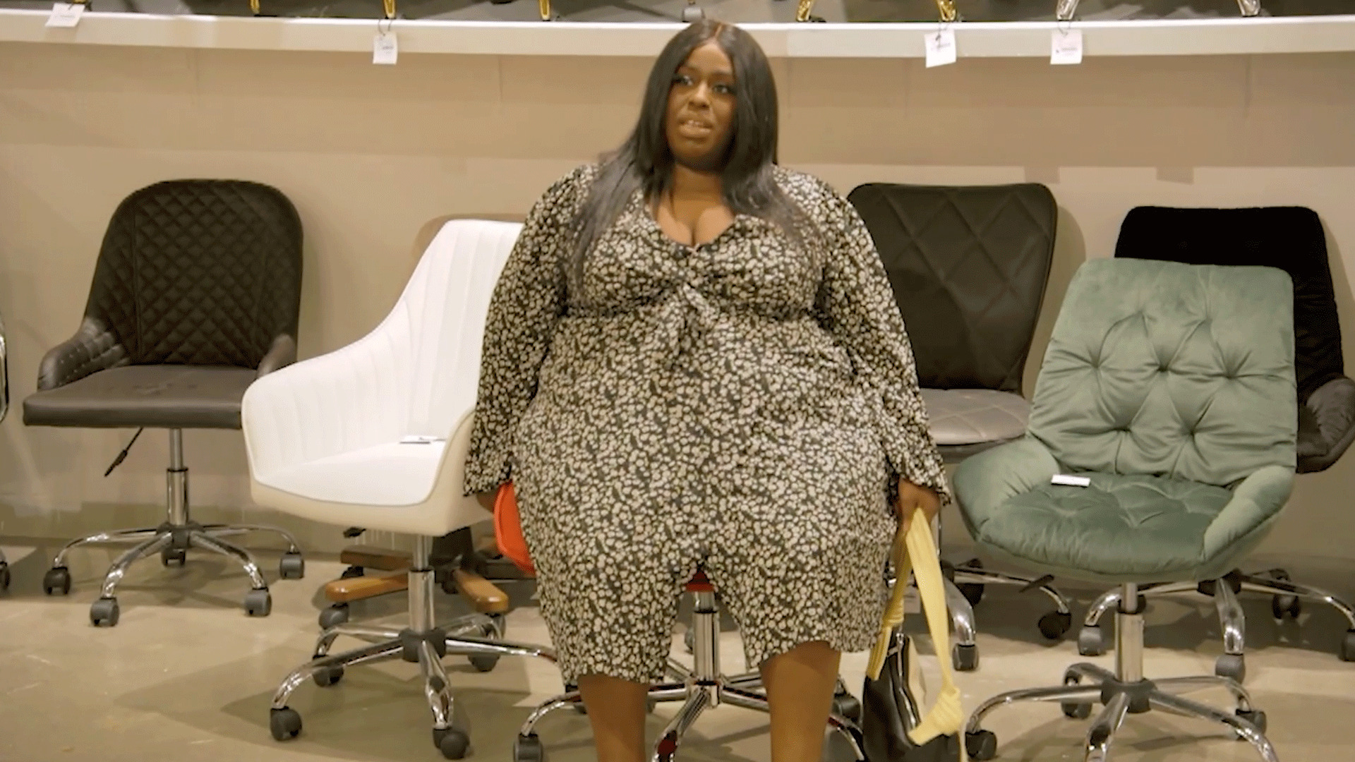 Watch Astra Needs a Big Booty Chair! | Super Sized Salon Video Extras