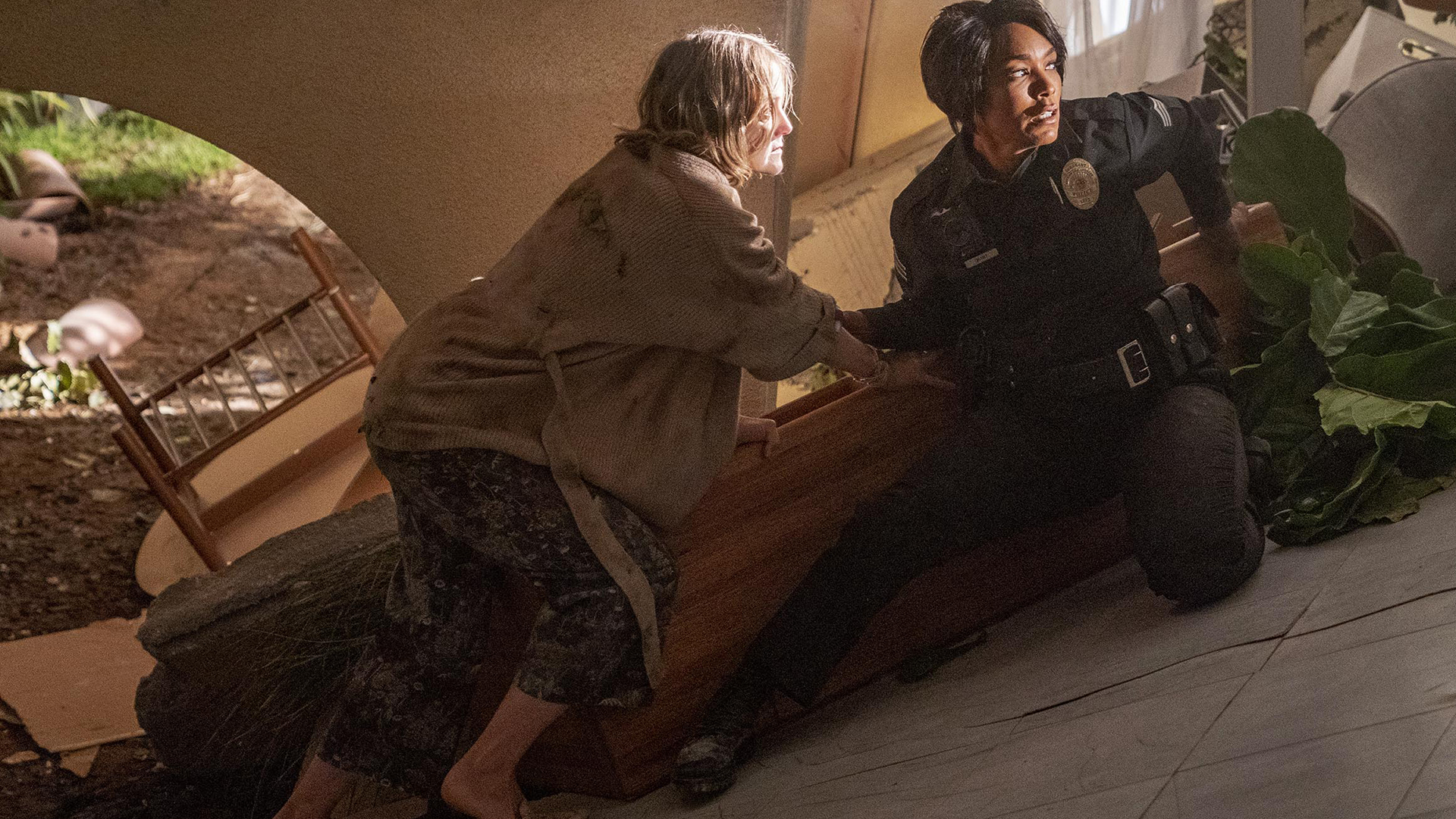 9-1-1 Season 4 Episode 2 - Alone Together