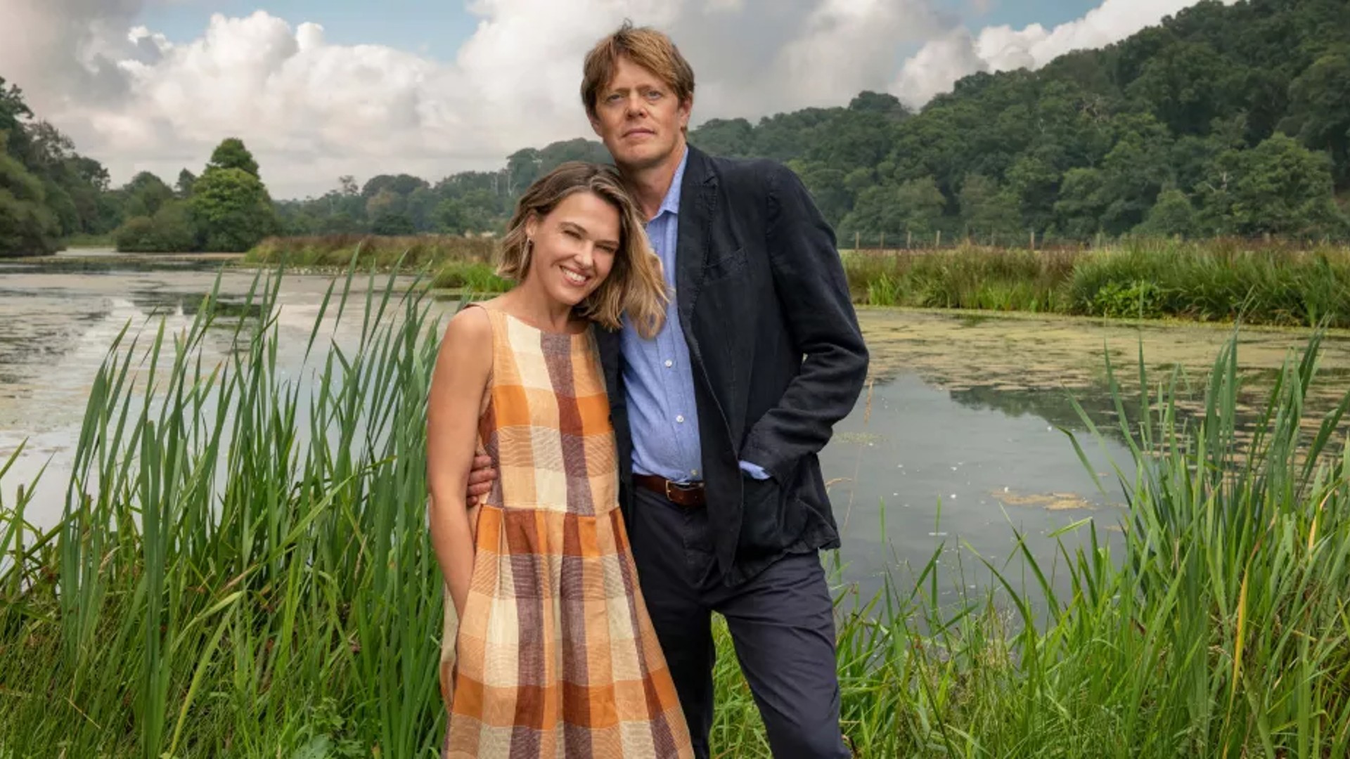 Kris Marshall and Sally Bretton in 'Beyond Paradise'