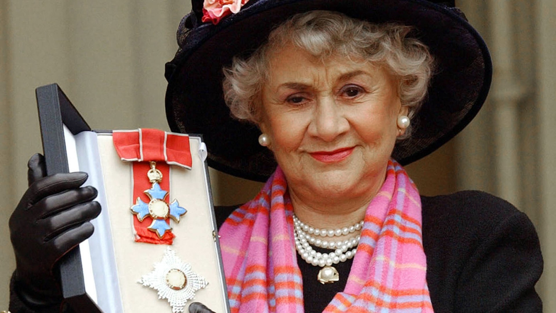 British Icon of the Week: Legendary Actress Dame Joan Plowright