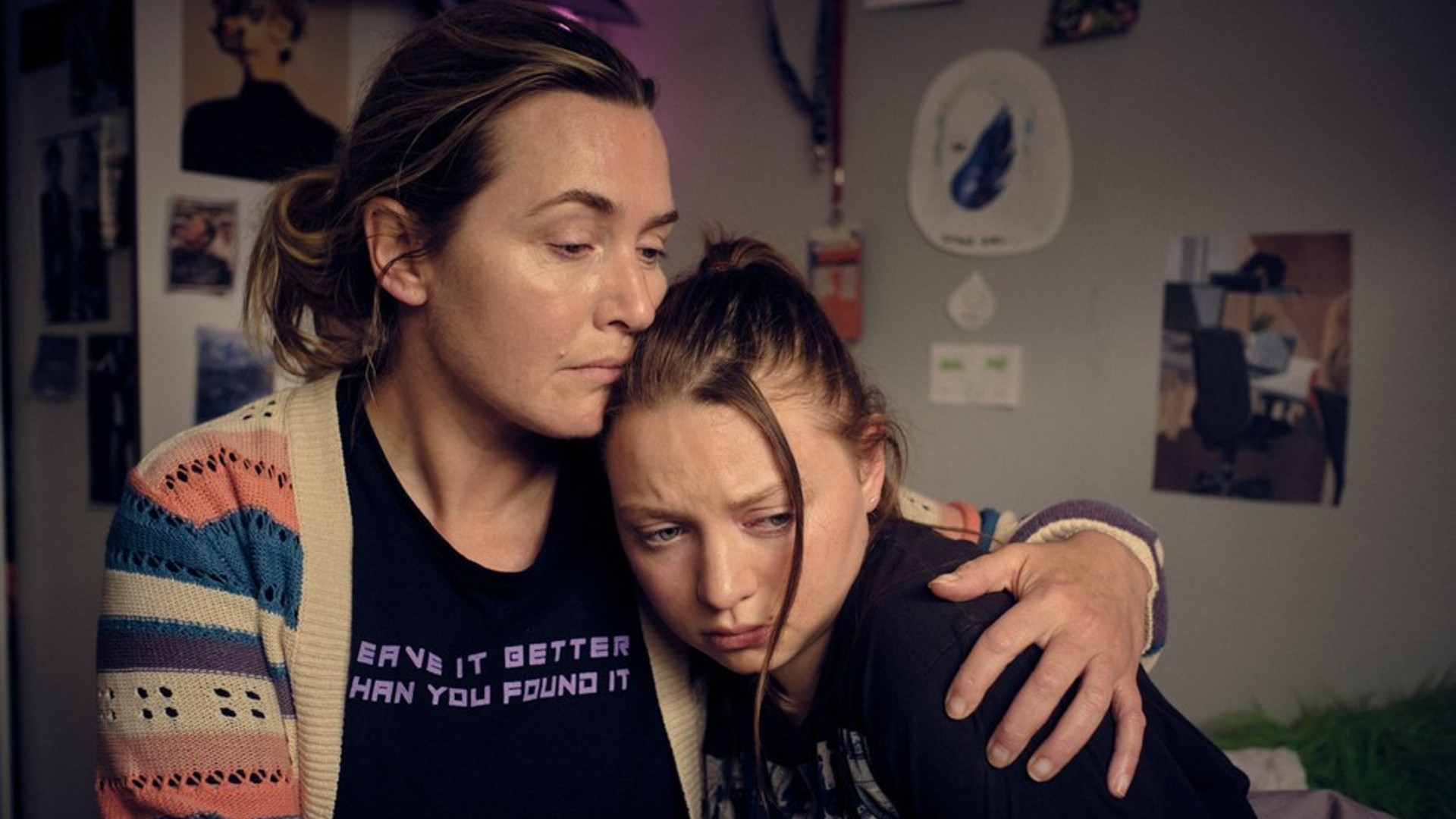 Kate Winslet and Mia Threapleton in 'I Am Ruth'