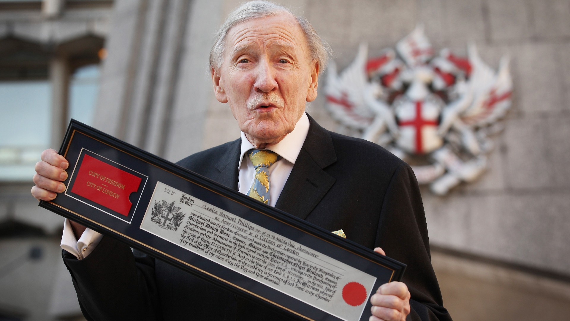 'Carry On' and 'Doctor' Actor Leslie Phillips Has Died at Age 98