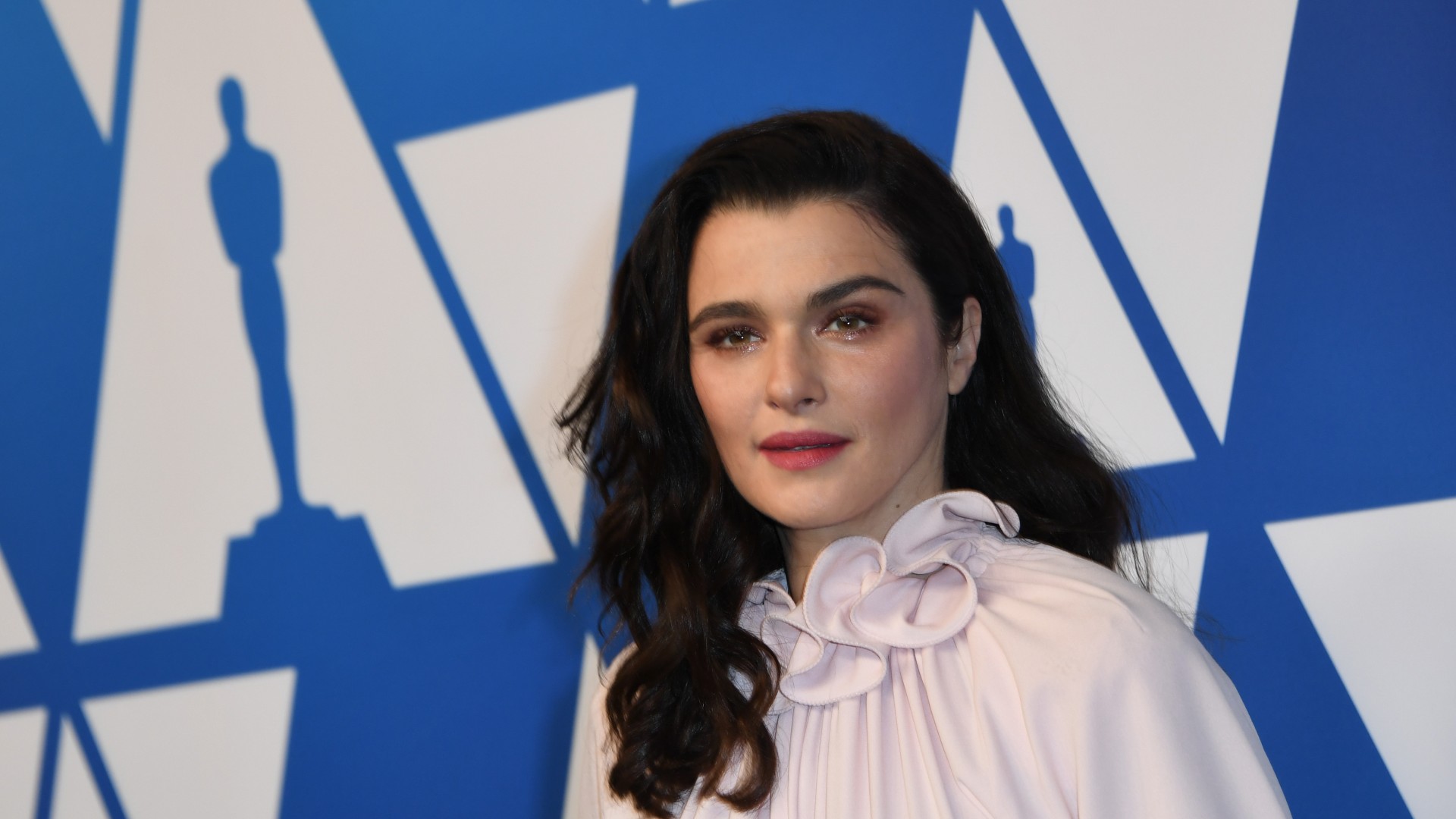 Casting News: Rachel Weisz to Play Scheming Medium in New ‘Seance on a Wet Afternoon’ Movie