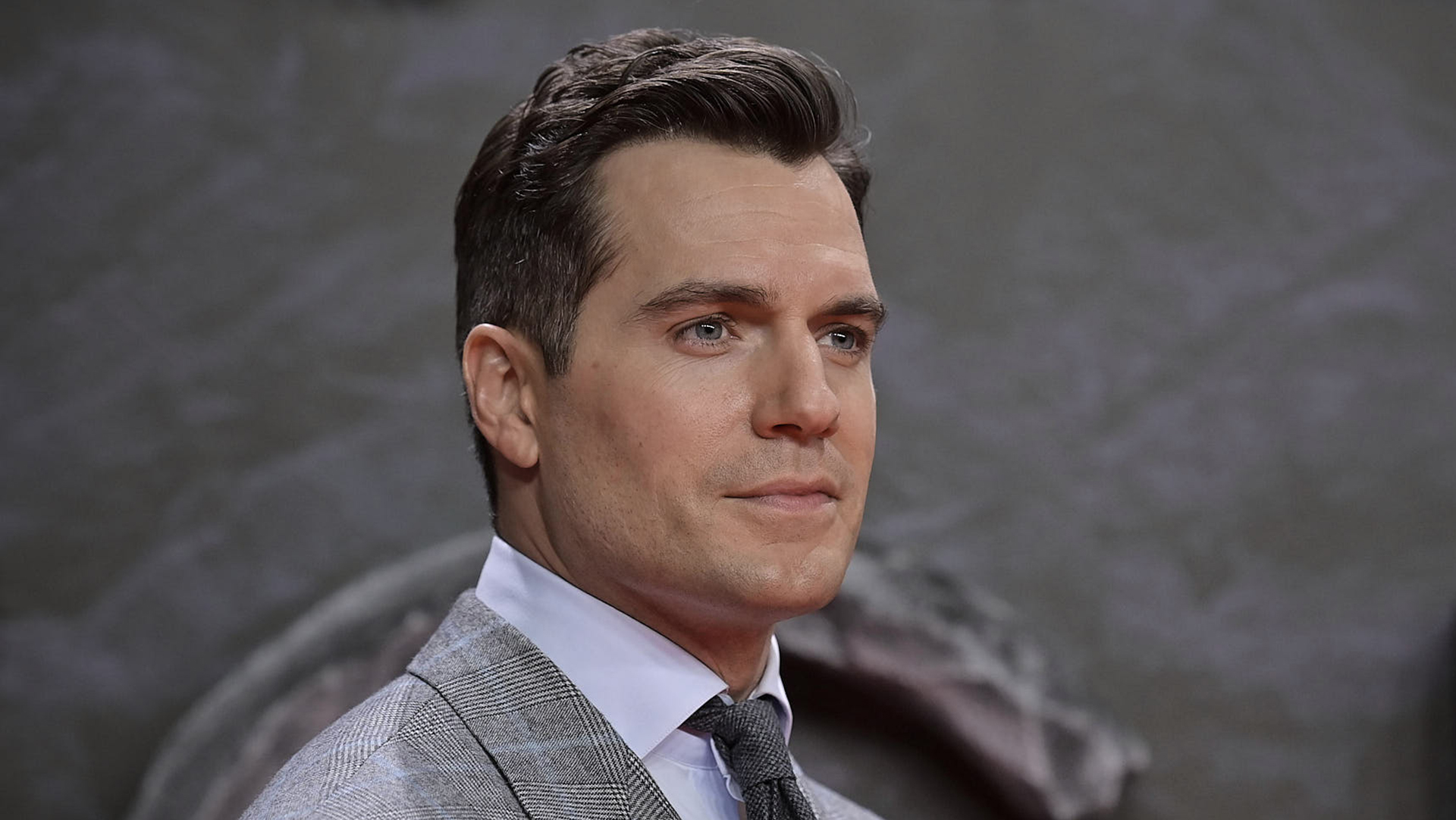 Henry Cavill Reveals Plans to Return as Superman 