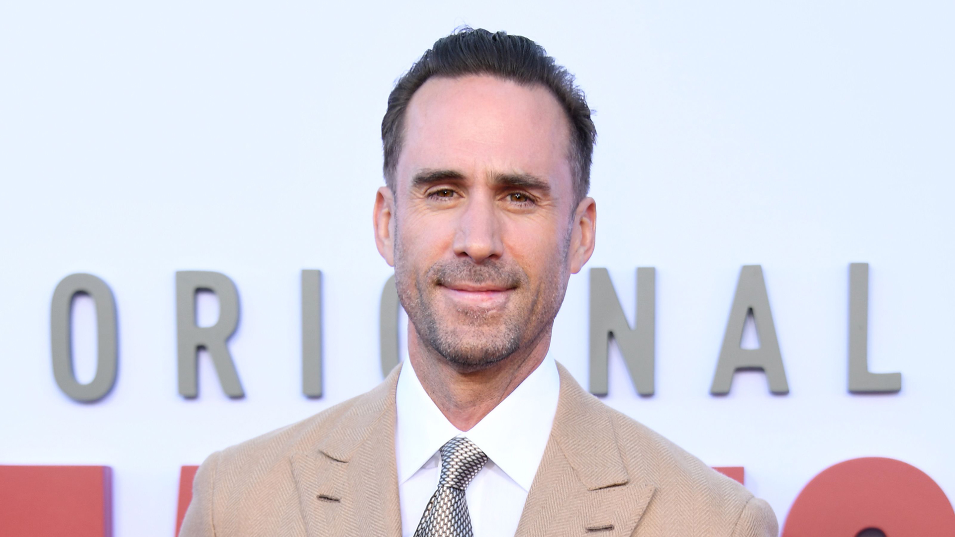 Casting News: Joseph Fiennes to Star in Radio Podcast ‘The Witch Farm’ 