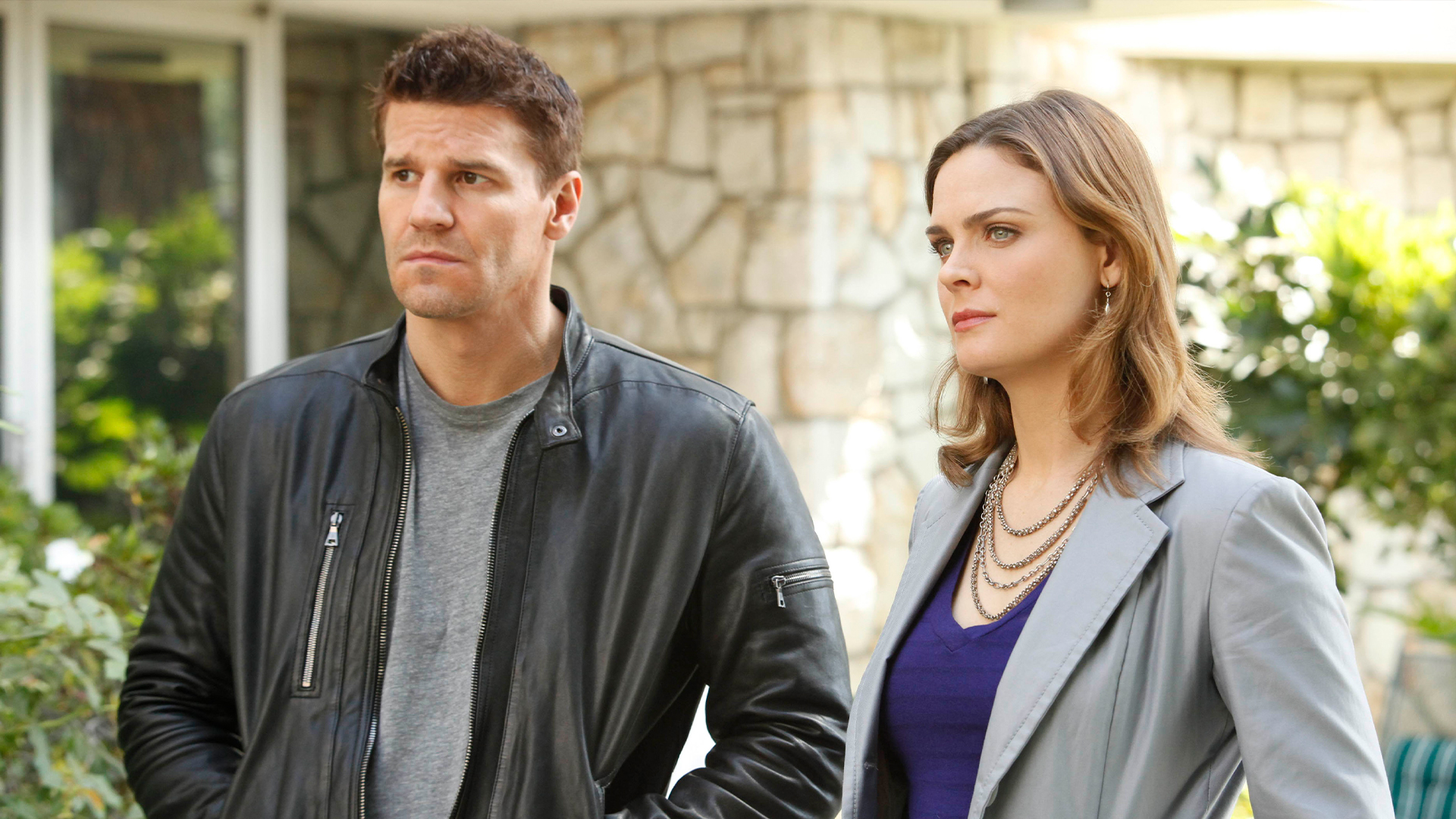 Bones Season 5 Episode 8 - The Foot in the Foreclosure