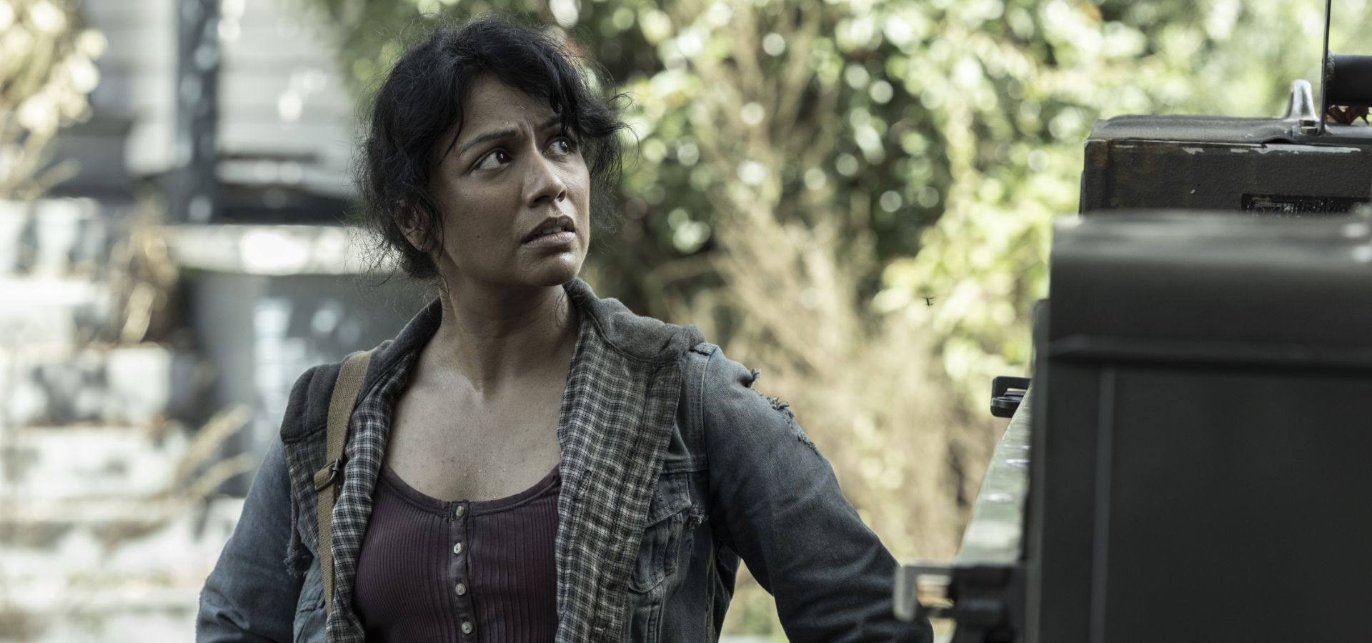 Fear the Walking Dead Q&A — Karen David on Grace's Death and Her Last Scene with Lennie James