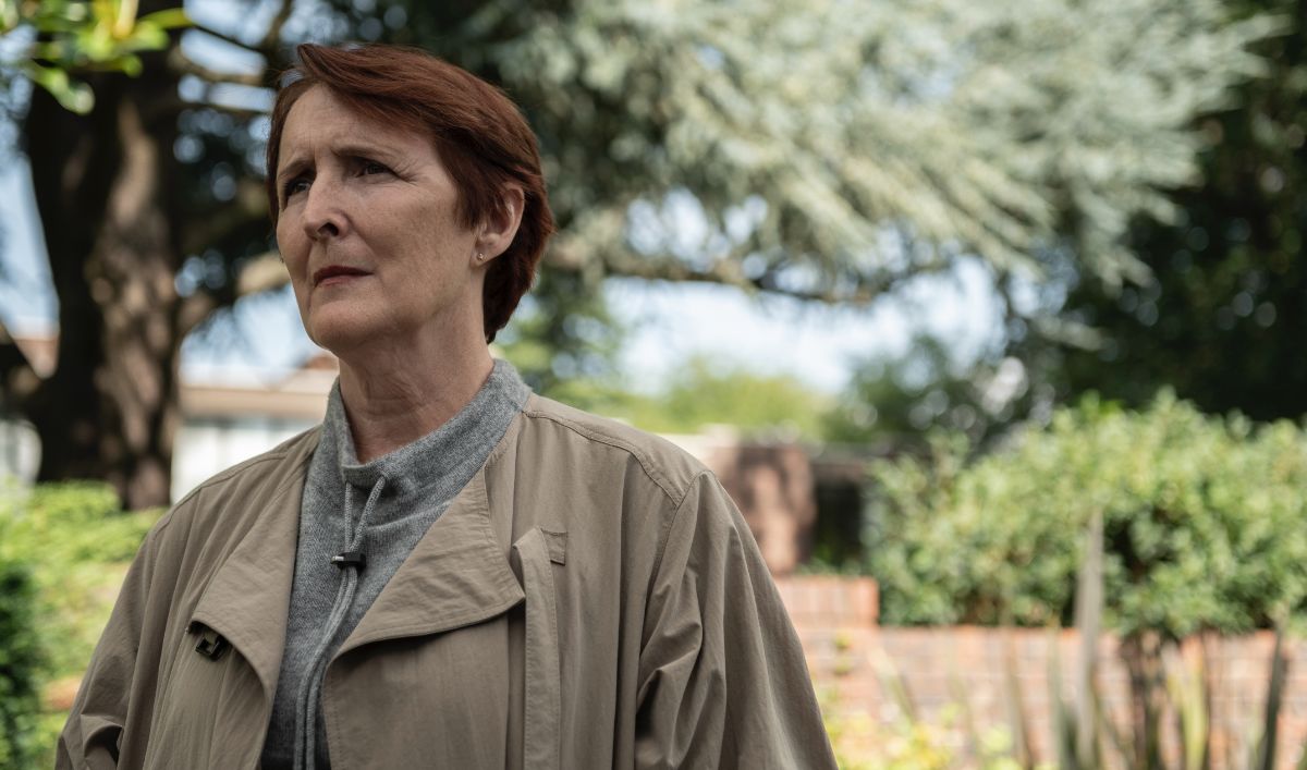 Killing Eve Q&A — Fiona Shaw On Carolyn’s Real Motivations And Her Connection To Villanelle