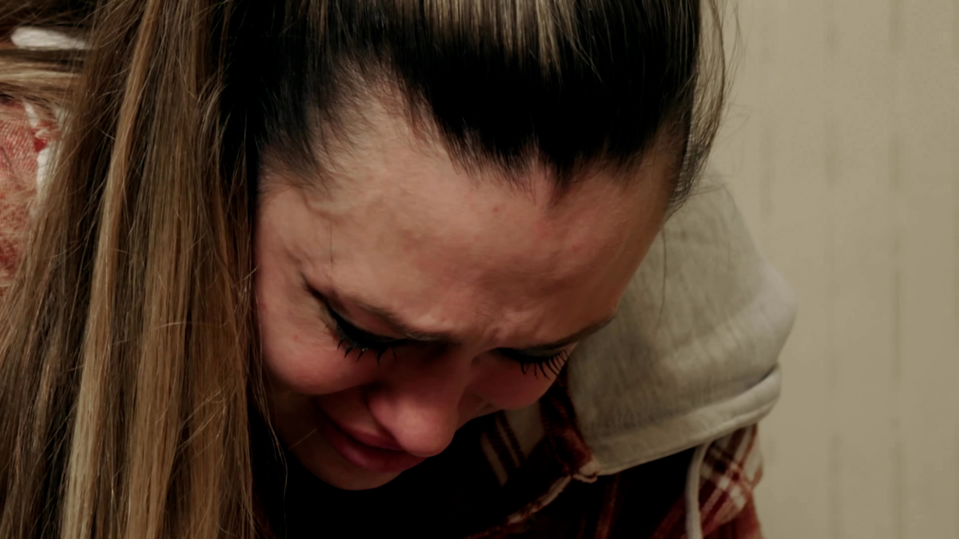 Watch Lindsey Breaks Down | Life After Lockup Video Extras