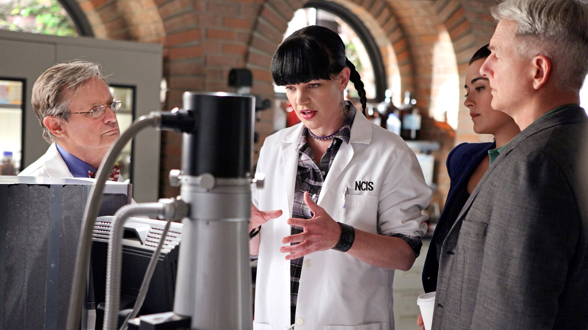 NCIS Season 9 Episode 13 - A Desperate Man