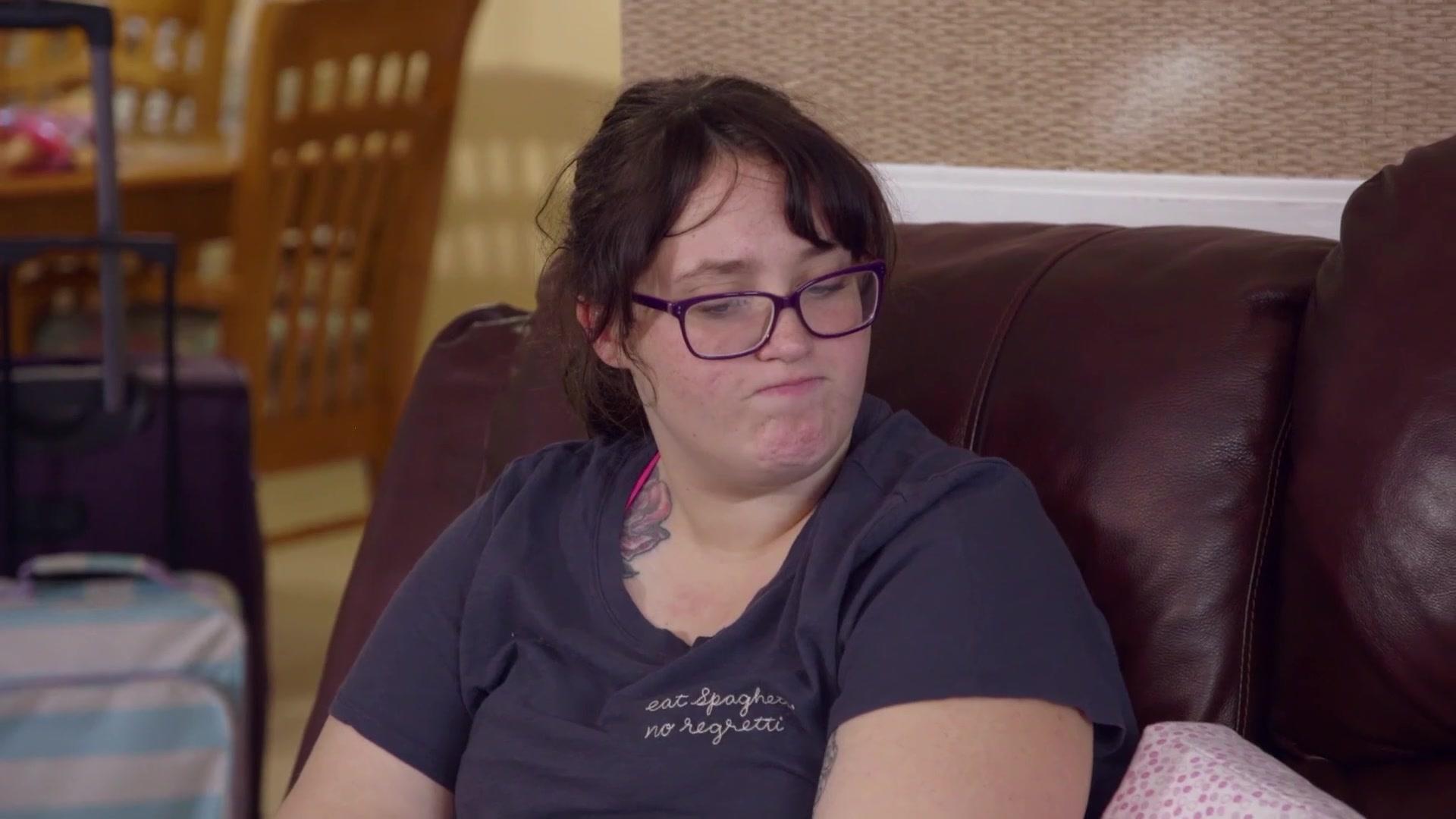 Watch Alana Wants to Stay in Florida?! | Mama June: From Not to Hot Video Extras