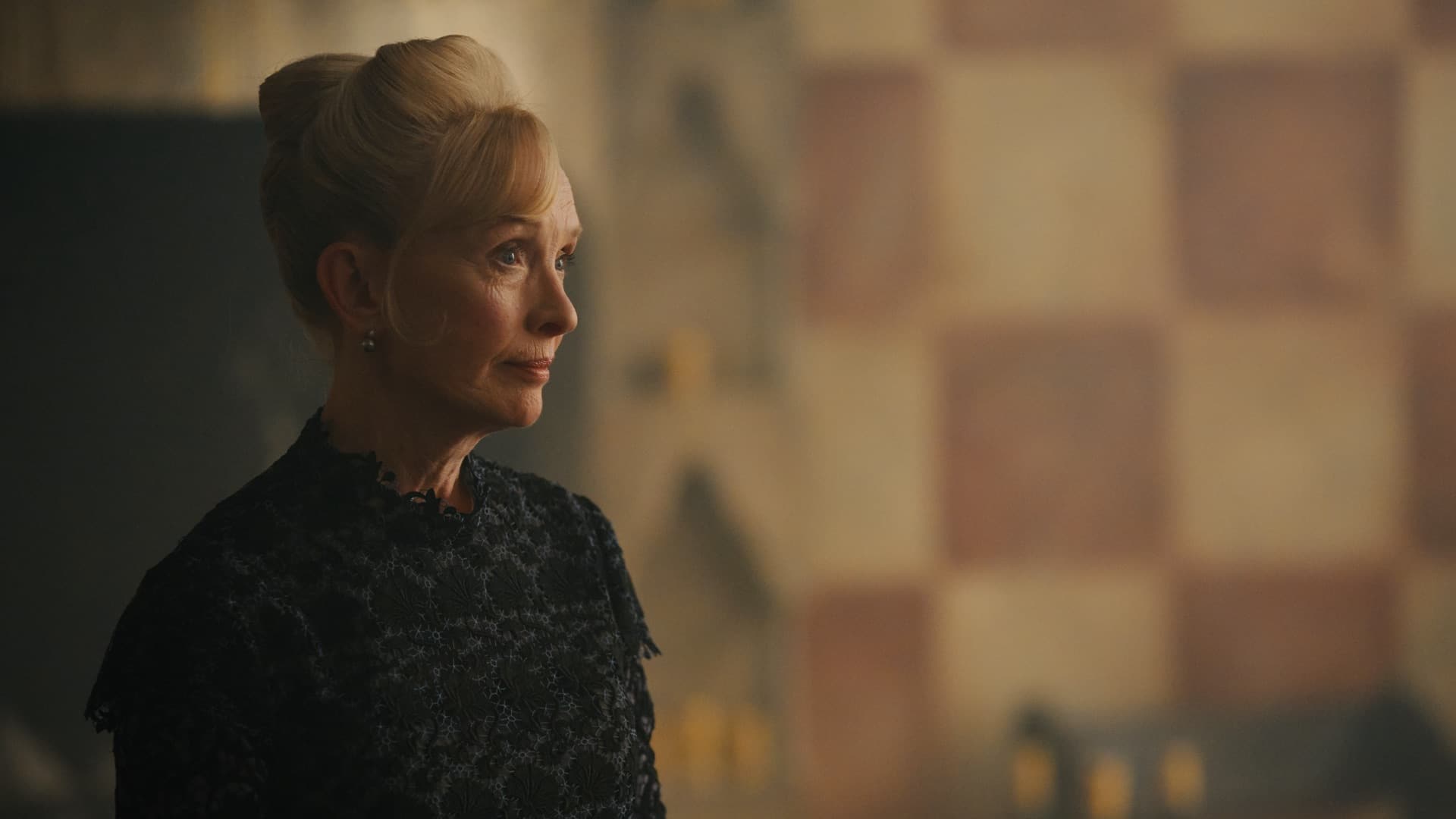 A Discovery of Witches Q&A —Lindsay Duncan On Why Ysabeau Finally Accepts Diana