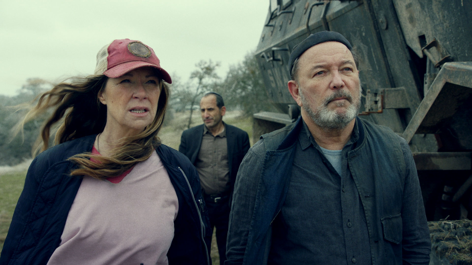 (SPOILERS) Inside Fear the Walking Dead Season 6: Cast and Creators on the Journey Through the Submarine