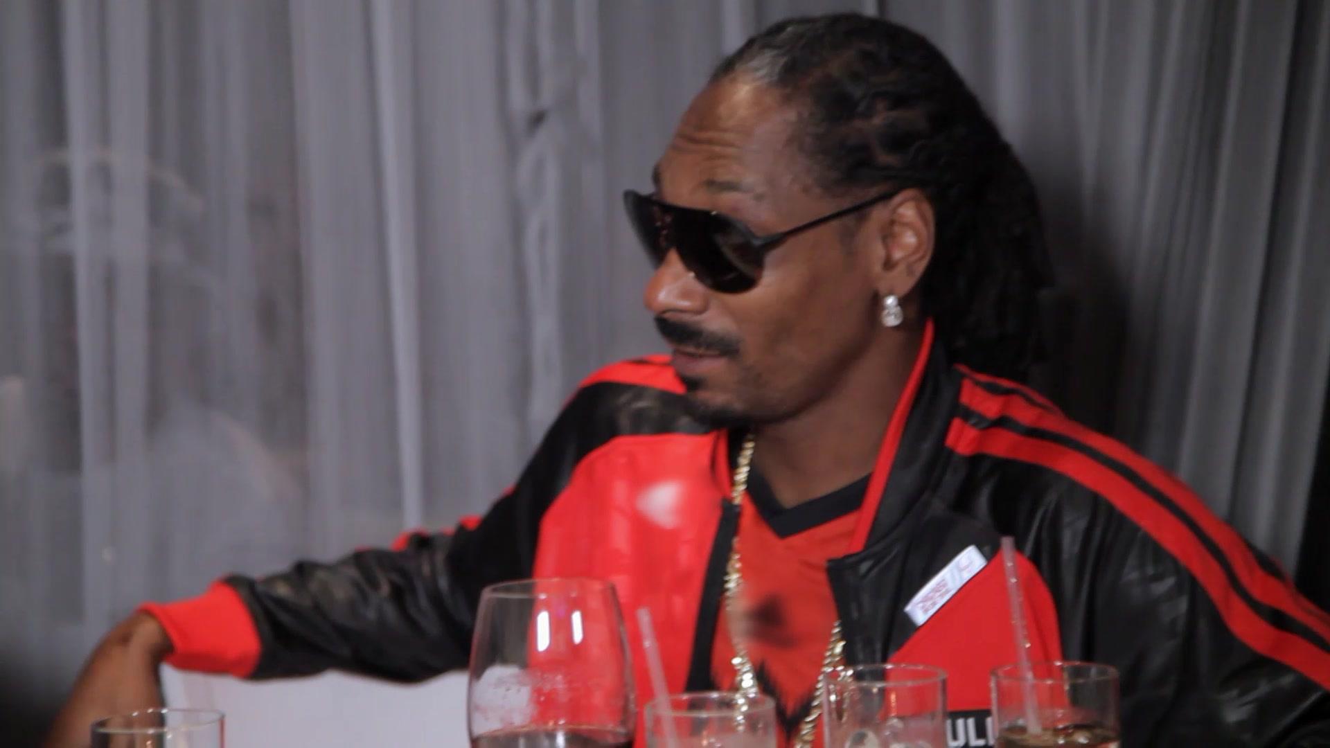 Snoop Puts Bow in the Dogg House