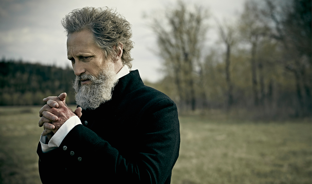 Jonathan Scarfe Wins Award; Christopher Heyerdahl Talks Hell