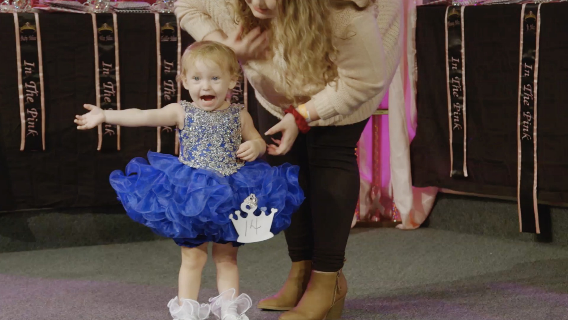 Watch Sneak Peek: Ella’s First Pageant! | Mama June: From Not to Hot Video Extras