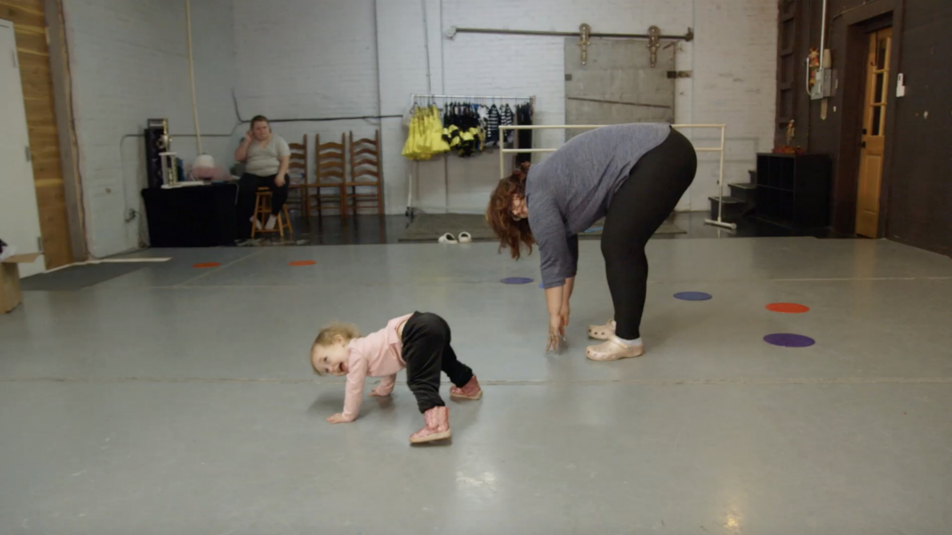 Watch ‘She Can't Twerk On Stage!' | Mama June: From Not to Hot Video Extras