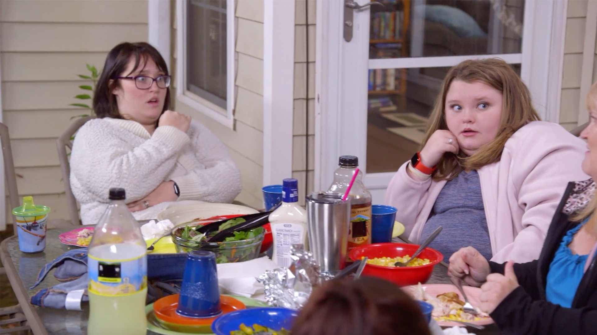 Watch The Girls Are Shocked by June's Return! | Mama June: From Not to Hot Video Extras