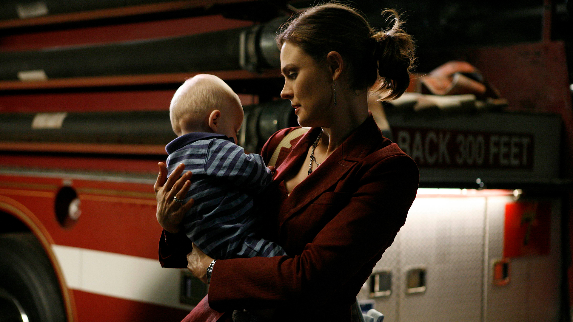 Bones Season 3 Episode 12 - The Baby in the Bough